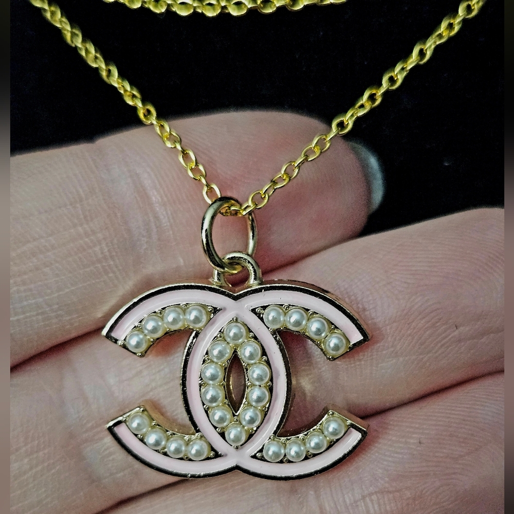 Inspired Charm With Chain - Picture 2 of 8